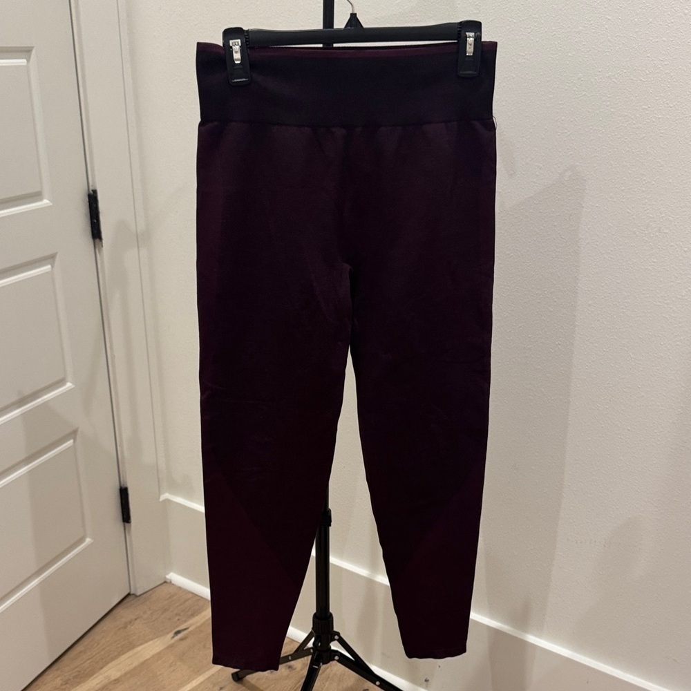 PINK Victoria's Secret Dark Purple‎ Leggings